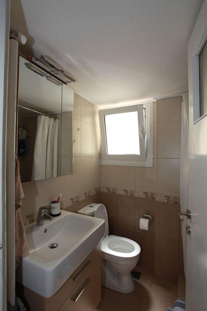 A Skip Away From The Acropolis Museum - 1 Bdrm Apartment Athens Exterior photo